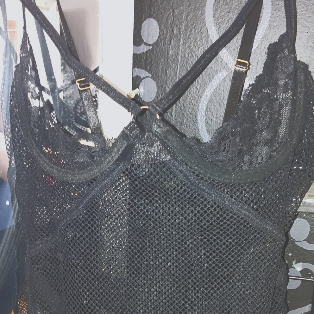 Netted lingerie top sz L